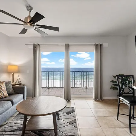 The Summit 620 Apartment